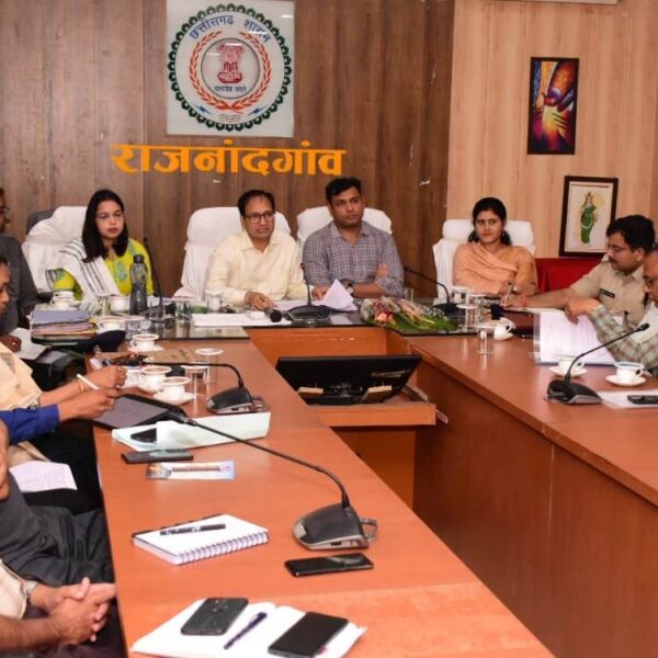 कलेक्टर ने चैत्र नवरात्रि पर्व के अवसर पर आयोजित मेले की तैयारी के संबंध में ली बैठक