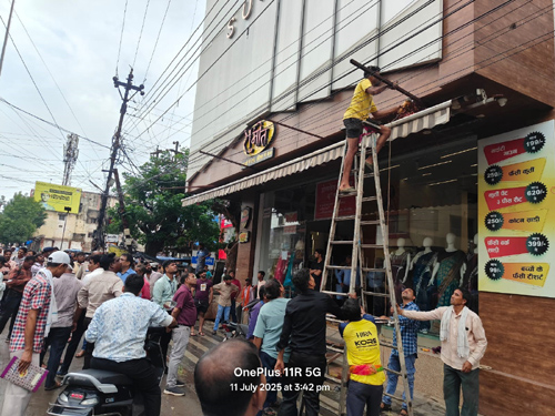 गुडाखू लाइन से मानव मंदिर चौक तक चला अतिक्रमण हटाओ…