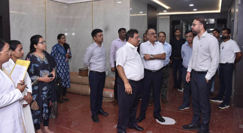 कलेक्टर ने शासकीय मेडिकल कॉलेज में नए सीटी स्कैन मशीन एवं रेडियोडायग्नोसिस कक्ष का किया निरीक्षण