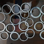 मड़ई में शांति बनाए रखने के लिए पुलिस की कार्रवाई, लोहे के कड़े जब्त