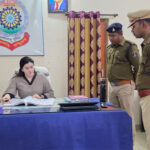 पुलिस अधीक्षक ने किया पुलिस चौकी मोहारा का औचक निरीक्षण, व्यवस्था को सुदृढ़ करने के निर्देश