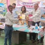 ग्राम घुपसाल में जल संवर्धन फसल परिवर्तन में उत्कृष्ट कार्य के लिए किसानों को किया गया सम्मानित