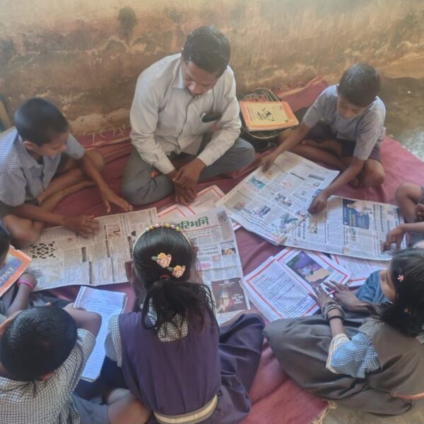 अब प्रार्थना सभा में पढ़ी जाएंगी अखबार की सुर्खियां, बच्चों में जागेगी पठन संस्कृति