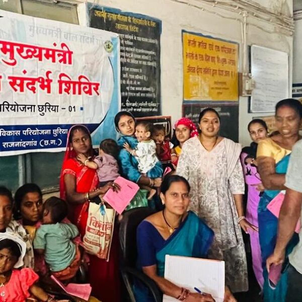 छुरिया में 200 बच्चों को मिली स्वास्थ्य किट, हमर स्वस्थ लइका शिविर में हुआ विशेष जांच.परीक्षण