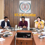 जनता की समस्याओं के समाधान के लिए निरंतर फील्ड में जाकर कार्य करें : अविनाश चंपावत