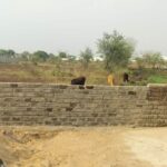 कलेक्टर जनदर्शन में मिली शिकायत पर त्वरित कार्रवाई, अवैध दीवार तोड़कर दिलाया न्याय