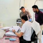 संभागायुक्त ने डोंगरगांव एसडीएम कार्यालय का किया आकस्मिक निरीक्षण