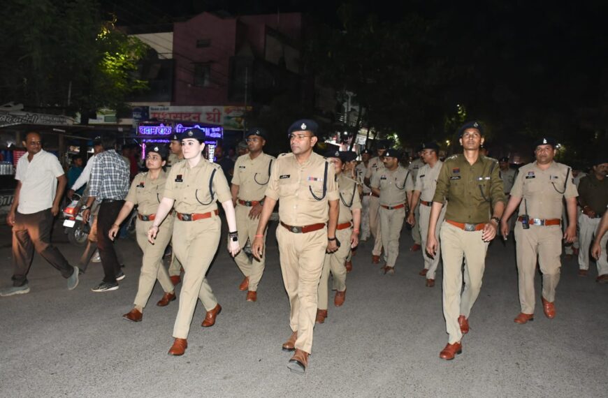 राजनांदगांव पुलिस का फ्लैग मार्च, होली को शांतिपूर्ण बनाने के&hellip;