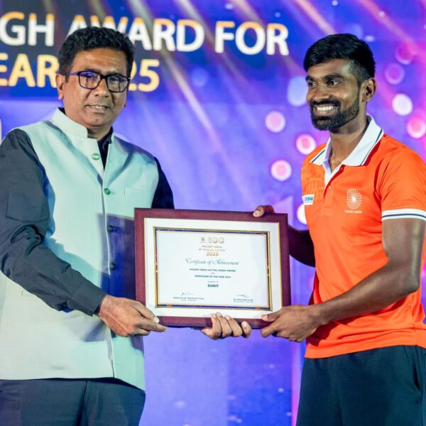 फिरोज अंसारी ने खेल मंत्री संग खिलाड़ियों को किया सम्मानित