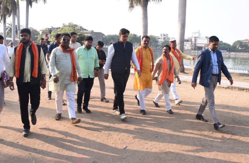 महापौर, पूर्व सांसद और कलेक्टर ने शहर के विकास कार्यों&hellip;