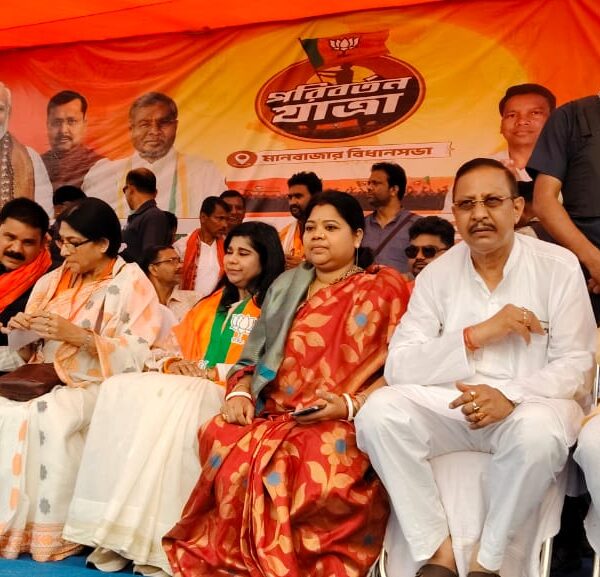 नीलू शर्मा ने मानबाजार में भाग लिया परिवर्तन यात्रा में, कहा– बंगाल अब बदलाव की राह पर