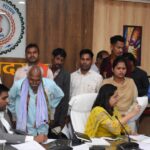 कलेक्टर ने जनदर्शन में गंभीरता से सुनी नागरिकों की समस्याएं