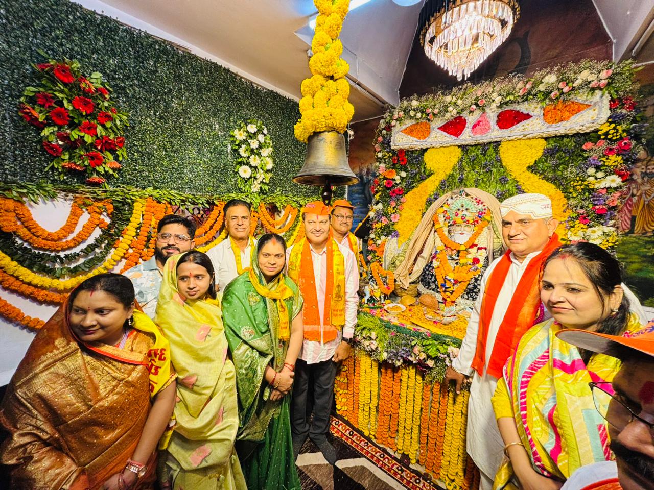 झूलेलाल जयंती पर महापौर ने झुलेलाल मंदिर में पूजा अर्चना कर सिंधी समाज को दी बधाई