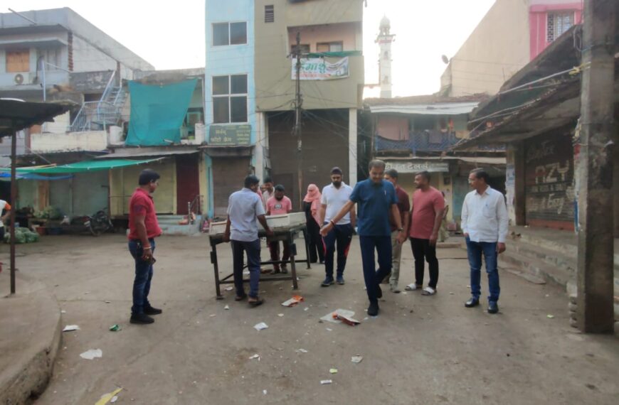 महापौर ने जय स्तम्भ गोलबाजार का निरीक्षण किया, स्वच्छता अपनाने&hellip;
