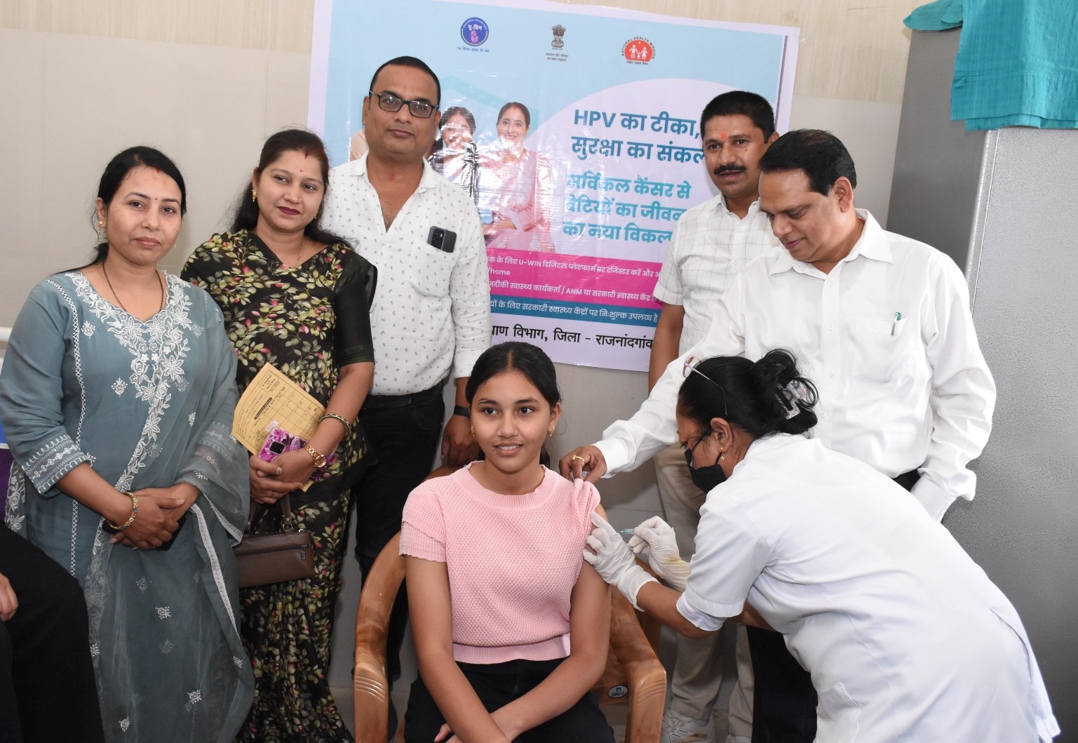 एचपीवी टीकाकरण का शुभारंभ, 23 किशोरी बालिकाओं को लगा वैक्सीन
