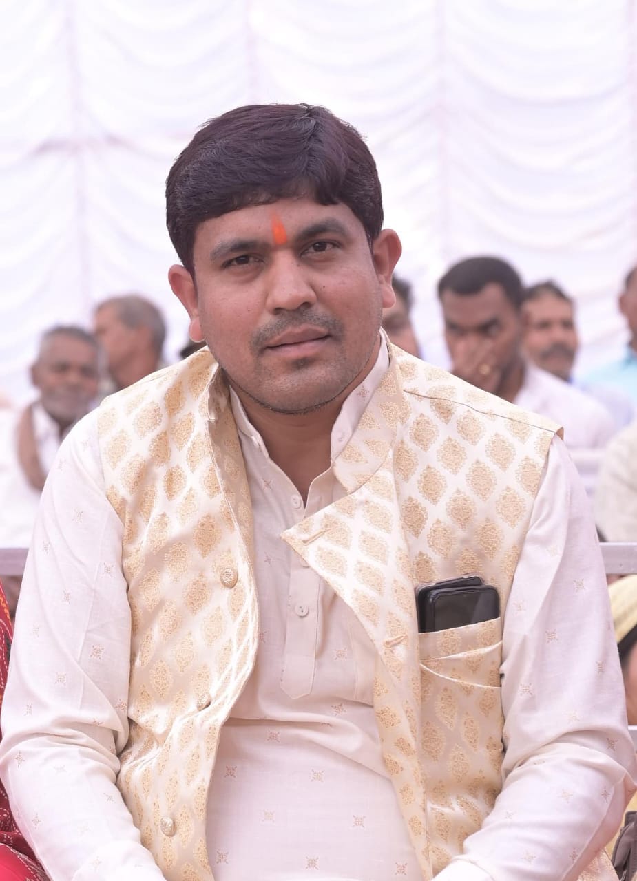 चिखली–खैरागढ़ सड़क निर्माण में नाली निर्माण अनिवार्य : ओमप्रकाश साहू