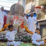 भक्तिमय अगवानी : 700 किमी का विहार कर संस्कारधानी पहुंचे भगवान नेमिनाथ, उमड़ा श्रद्धा का सैलाब