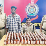 परशुराम जयंती शोभा यात्रा के दौरान पुलिस ने अवैध शराब तस्कर को दबोचा
