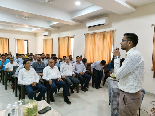 युगांतर में स्वास्थ्य बीमा पर प्रभावी कार्यशाला आयोजित