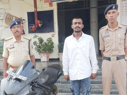 गांजा परिवहन करते आरोपी गिरफ्तार, 5.610 किलो गांजा और मोटरसाइकिल जप्त