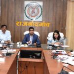 कलेक्टर ने साप्ताहिक बैठक में दिए अहम निर्देश, अवैध रेत खनन व खाद्य सुरक्षा पर जोर