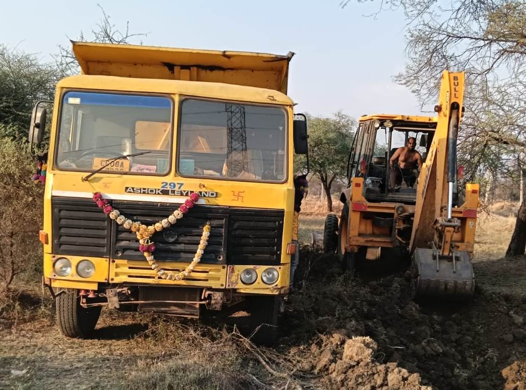 खनिजों के अवैध उत्खनन और परिवहन पर कलेक्टर के निर्देश पर कार्रवाई