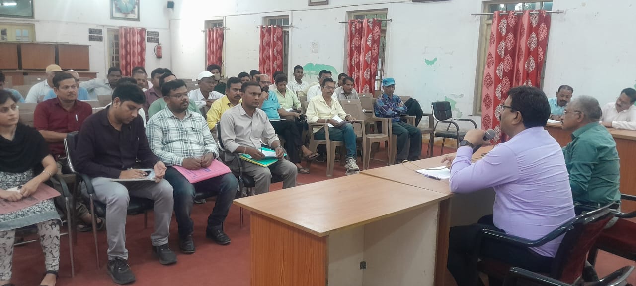 आयुक्त ने राजस्व विभाग की बैठक में वसूली का लक्ष्य तय, शत प्रतिशत वसूली के दिए निर्देश