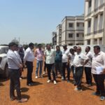 महापौर मधुसूदन यादव ने यातायात नगर और मेडिकल कालेज रोड निर्माण कार्य का किया निरीक्षण