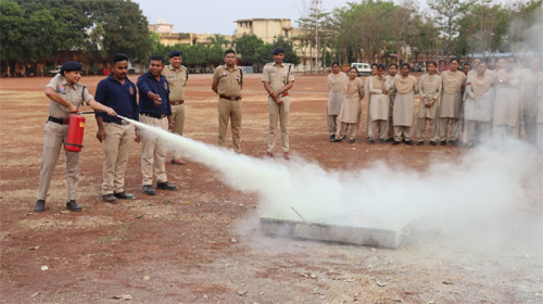 अग्निशमन प्रशिक्षण का आयोजन, 70 से अधिक अधिकारी-कर्मचारियों को किया&hellip;