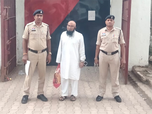 शेयर ट्रेडिंग के नाम पर करोड़ों की धोखाधड़ी, आरोपी इंदौर&hellip;