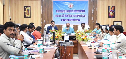 विकास कार्यों में प्रशासन और जनप्रतिनिधियों के साथ-साथ समाज की भी महत्वपूर्ण भूमिका : संतोष पाण्डेय