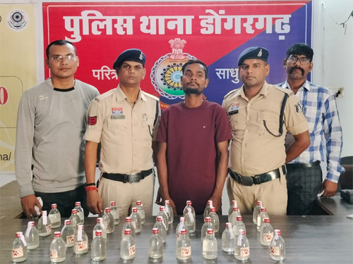 डोंगरगढ़ में अवैध शराब पर पुलिस का शिकंजा : 38&hellip;