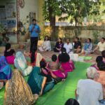 कलेक्टर ने सुरगी आयुष्मान आरोग्य मंदिर में योगाभ्यास में लिया भाग, स्वस्थ जीवनशैली अपनाने का दिया संदेश