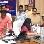 कलेक्टर ने जनदर्शन में सुनी नागरिकों की समस्याएं