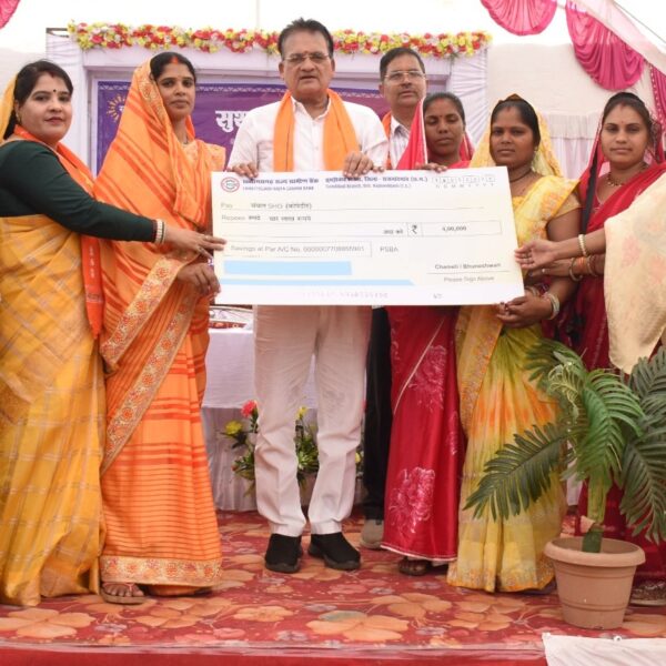 तुमड़ीबोड़ में खुला शिकायतों का पिटारा, मिले 1292 आवेदन : 5 परिवारों को मिला सपनों का घर, महिला समूहों को बांटे 15.5 लाख रुपए