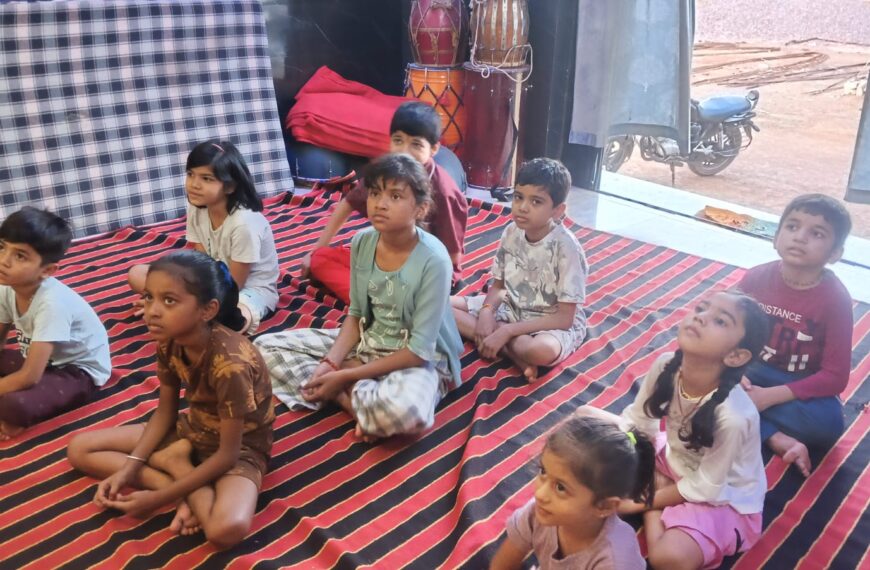 मोबाइल और रील्स के दौर में बच्चों को संस्कारी बनाने&hellip;
