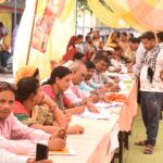 दूरस्थ गांव रेंगाकठेरा के शिविर में उमड़ी भीड़, 24 विभागों के स्टॉल पर आए 1193 आवेदन