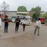 सुबह सड़कों पर उतरे निगम आयुक्त : बस स्टैंड, आम्बेडकर चौक और गौरव स्थल की सफाई व्यवस्था जांची