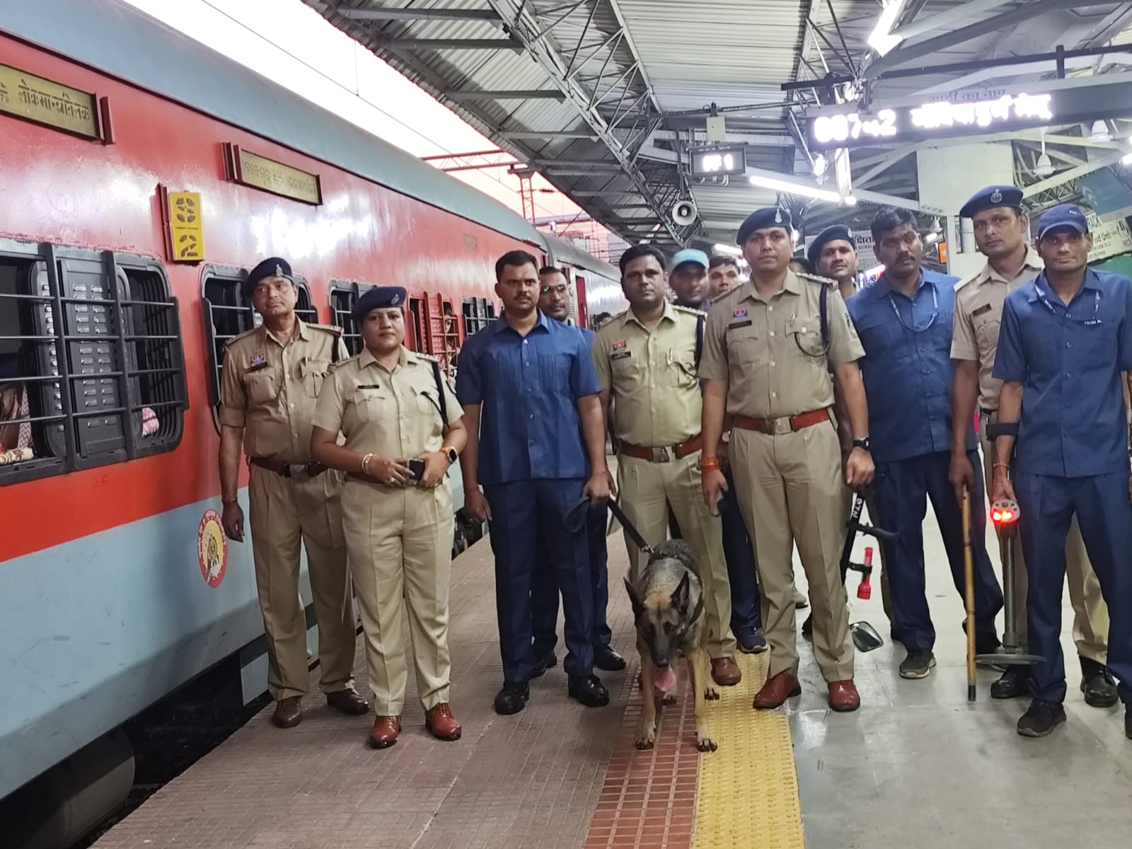 राजनांदगांव रेलवे स्टेशन पर पुलिस, RPF और GRP की संयुक्त मॉक ड्रिल
