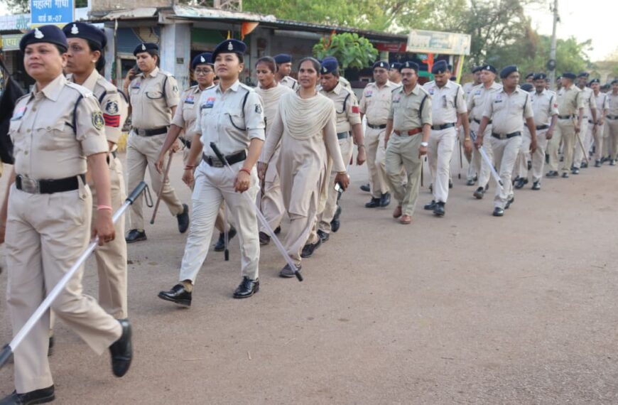 चुनाव से पहले घुमका में पुलिस का शक्ति प्रदर्शन :&hellip;