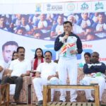 योग से शारीरिक व मानसिक विकास होता है, इसे जीवन में अपनाएं : लखनलाल देवांगन