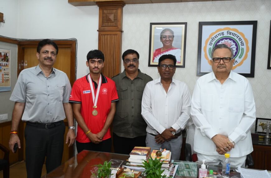 मुख्यमंत्री विष्णुदेव साय ने स्वर्ण पदक विजेता हॉकी खिलाड़ी अवि&hellip;