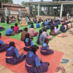 आयुष्मान आरोग्य मंदिर चिरचारी में योगाभ्यास के साथ दी जा रही सरकारी योजनाओं की जानकारी
