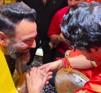 वीरेन्द्र सिंह तोमर से बागेश्वर धाम सरकार ने कहा : छत्तीसगढ़िया सबले बढिया !!
