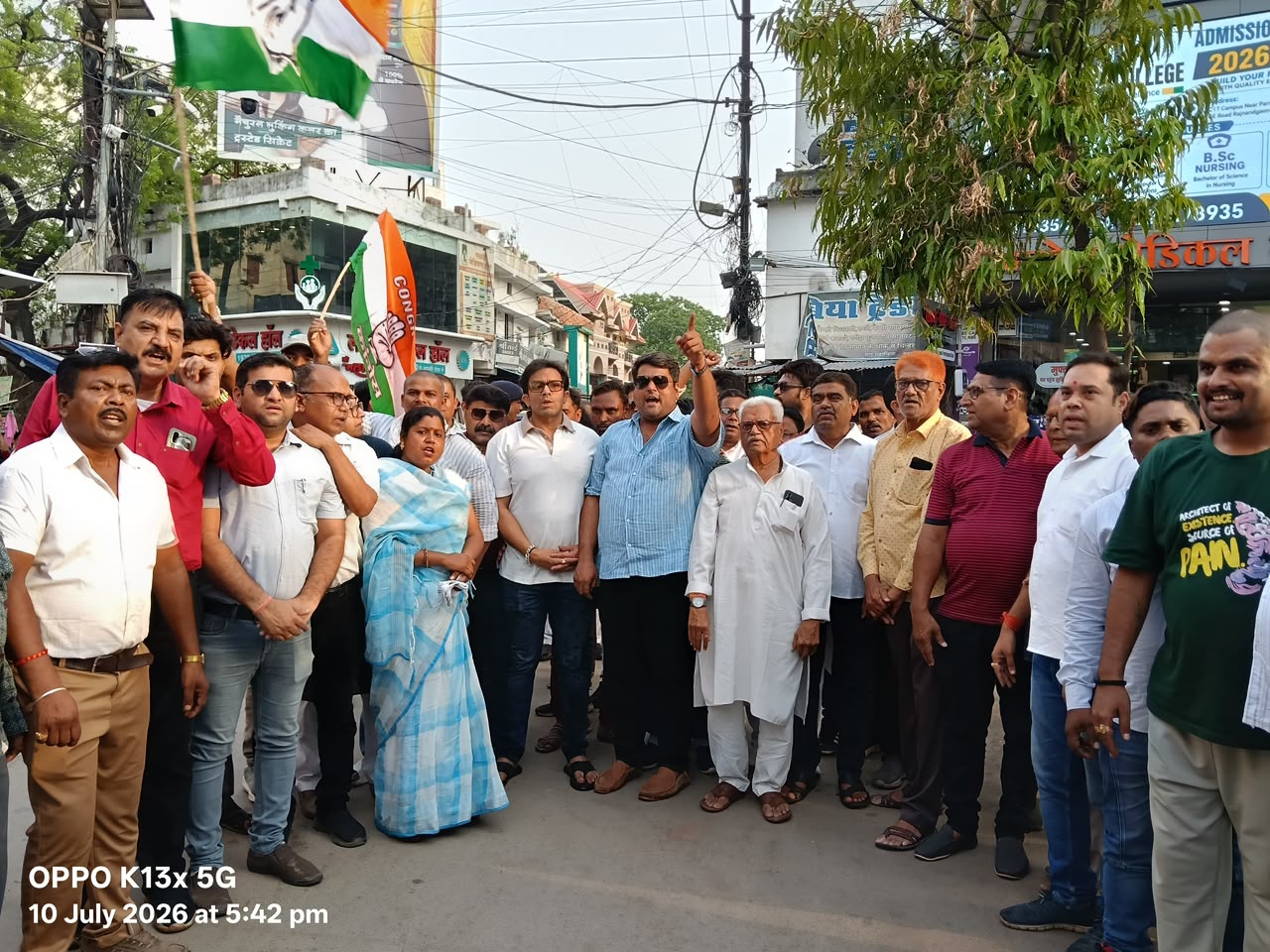 जांच एजेंसियों के दुरुपयोग के खिलाफ कांग्रेस का उग्र प्रदर्शन, पुलिस से झूमाझटकी के बीच प्रधानमंत्री व मुख्यमंत्री का पुतला दहन