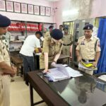 पुलिस अधीक्षक अंकिता शर्मा का डोंगरगढ़ थाने में औचक निरीक्षण, लंबित केस और सड़क सुरक्षा पर कड़े निर्देश