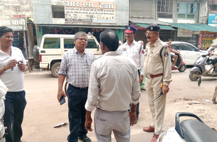 गुड़ाखू लाइन में निगम आयुक्त ने अमले के साथ किया&hellip;