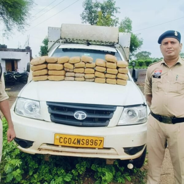 राजनांदगांव पुलिस का बड़ा प्रहार: 41 किलो गांजा की अंतर्राज्यीय खेप जब्त, तस्कर फरार
