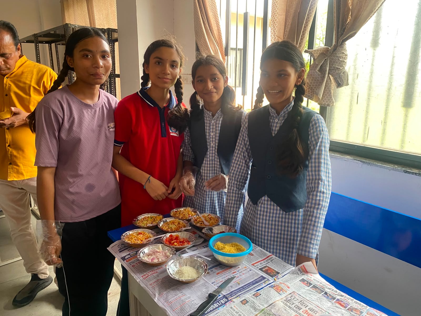 प्रयास आवासीय विद्यालय में विद्यार्थियों ने लगाया फूड स्टॉल, व्यवहारिक शिक्षा व कौशल का दिया परिचय