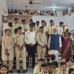 नाबालिग चालकों को पुलिस की समझाइश, स्कूली बच्चों को सिखाए यातायात सुरक्षा के पाठ